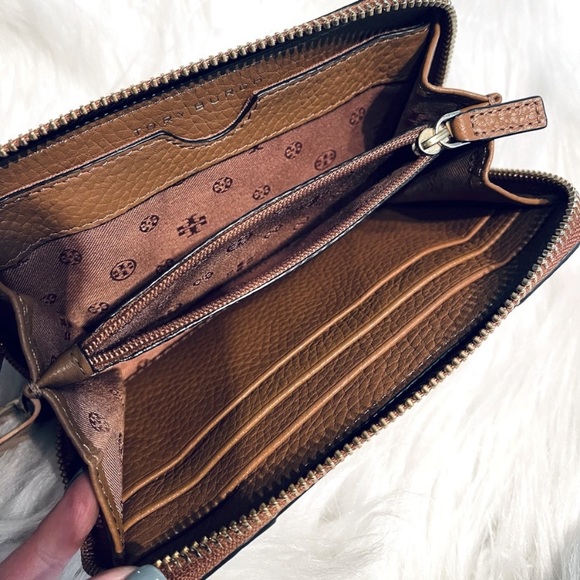 Tory Burch T wallet - Picture 3 of 12